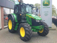 Tractor / Trekker John Deere 6120M