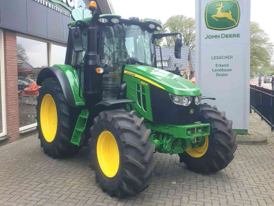 Tractor / Trekker John Deere 6120M