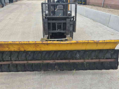 Mestschuif Jongerius Rubberschuif met palletvorkopname