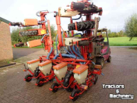Zaaimachine Becker 8 rijige maiszaaier