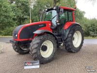 Tractor / Trekker Valtra Valtra T 190     (rood)
