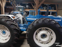 Tractor / Trekker County 1124