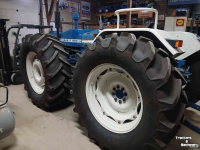 Tractor / Trekker County 1124