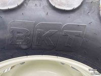 Wielen, Banden, Velgen & Afstandsringen BKT Agrimax Banden 420/85R34 en 340/85R24 Verstelbare Velgen