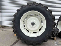 Wielen, Banden, Velgen & Afstandsringen BKT Agrimax Banden 420/85R34 en 340/85R24 Verstelbare Velgen