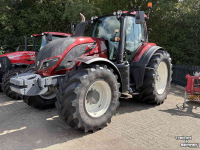 Tractor / Trekker Valtra T174
