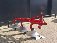 Ploegen YT Agri 3 schaar rondgaande ploeg ex demo machine!