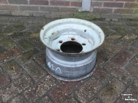 Wielen, Banden, Velgen & Afstandsringen  9x15