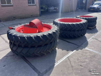 Wielen, Banden, Velgen & Afstandsringen Taurus 340/85R48 & 270/95R36