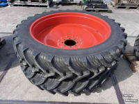 Wielen, Banden, Velgen & Afstandsringen Taurus 340/85R48 & 270/95R36