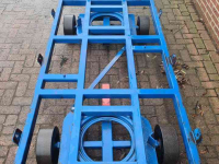 Vierwielige wagen / Landbouwwagen  Industriewagen / Industrietransportwagen 3000 kg 2400x1200mm