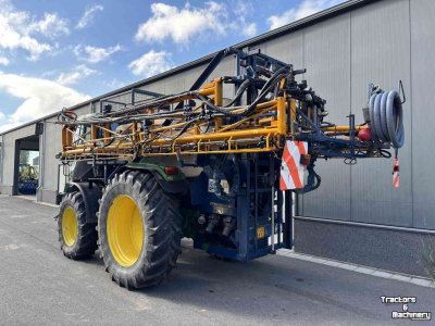 Zelfrijdende Veldspuit John Deere John deere 6310 Sieger opbouw