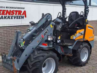 Shovel / Wiellader / Kniklader Giant G2700 HD +