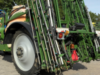 Veldspuit Amazone UX 3200 Special