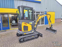 Mini-graver / Mini-graafmachine New Holland E19D