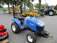 Tractor / Trekker New Holland boomer 25 hydro 30uur en div werktuigen