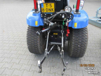Tractor / Trekker New Holland boomer 25 hydro 30uur en div werktuigen