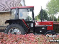Tractor / Trekker Case Case-IH 733 International