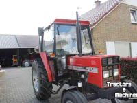 Tractor / Trekker Case Case-IH 733 International