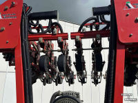 Zaaimachine Agricola Italiana SN130 pneumatische precisiezaaimachine 15 rijen voor uien