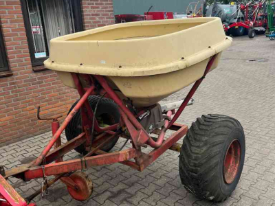 Kunstmeststrooier Vicon Kunstmeststrooier, onderstel, banden, diversen