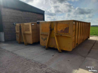 Overige landbouwtransportmachines en toebehoren  Twee containers
