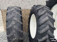 Wielen, Banden, Velgen & Afstandsringen Michelin Set Michelin (18.4R38) 460/85R38 en Trelleborg (14.9R28) 380/85R38 voor NewH T6.xxx