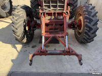 Front-hef & Pto International universele fronthef, nu gemonteerd op een 956XL