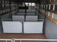 Getrokken truck-aanhanger  Biggen transport wagen