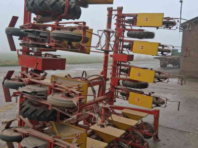 Zaaimachine Becker 12r 50cm