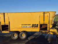 Voermengwagen Vertikaal USA Equipment 1300 CF - Peecon