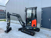 Rupskraan / Graafmachine op rupsen New Holland Eurocomach 18ZT