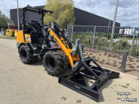 Shovel / Wiellader / Kniklader Giant G2700HD+ Kniklader