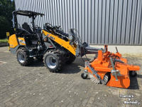 Shovel / Wiellader / Kniklader Giant G2700HD+