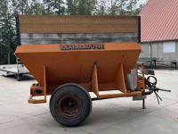 Overige bemesting- en verzorgingsmachines en toebehoren  Mammouth turf / compoststrooier