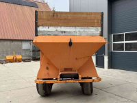 Overige bemesting- en verzorgingsmachines en toebehoren  Mammouth turf / compoststrooier