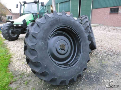 Wielen, Banden, Velgen & Afstandsringen BKT 460/85x38