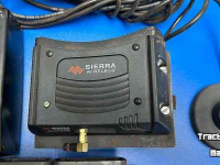 GPS besturings systemen en toebehoren Trimble NAV controller II, AG-25, TM-200, AG-815, Pulse Sierra modem wireless