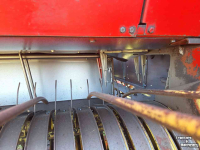 Persen / Balenpers / Pakkenpers New Holland 276 hayliner balenpers hooipers pers stropers