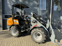 Shovel / Wiellader / Kniklader Giant G2700HD+