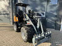 Shovel / Wiellader / Kniklader Giant G2700HD+