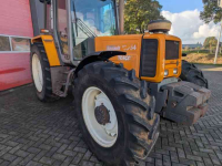 Tractor / Trekker Renault 106-54