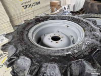 Wielen, Banden, Velgen & Afstandsringen BKT 420/70R28 & 360/70R20