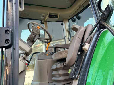 Tractor / Trekker John Deere 6120M