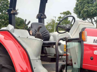 Tractor / Trekker Massey Ferguson 5425 4x4 Open station