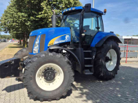 Tractor / Trekker New Holland T8020 FP 40 Kmh. Lucht, geveerde vooras
