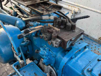 Tractor / Trekker Ford 4000 met balendrager / balenklem