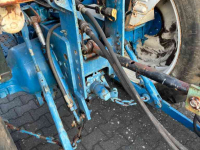 Tractor / Trekker Ford 4000 met balendrager / balenklem