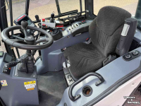 Werktuigendrager Multihog CX 75 werktuigdrager met Mc Connel arm klepelbak