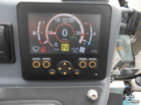 Werktuigendrager Multihog CX 75 werktuigdrager met Mc Connel arm klepelbak